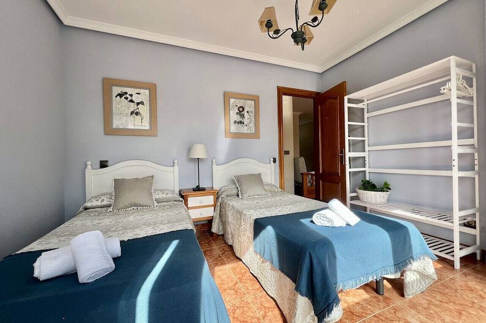 Ganze Wohnung, Apartamento en Ris con garaje - Pineda 6405 in Noja, Kantabrische Küste