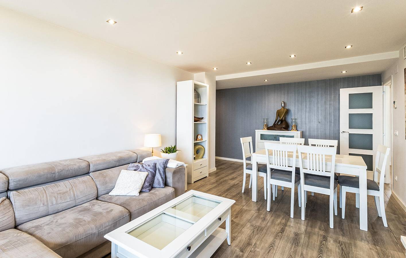 Entire holiday apartment, Sea View Apartment with Pool & Garage | Playa Bol Nou 500m in La Vila Joiosa, Costa Blanca