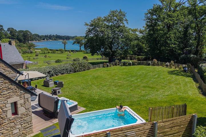Location de vacances pour 6 personnes, avec jardin à Arradon