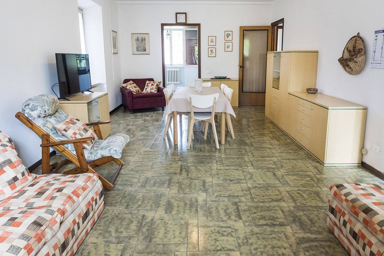 Appartement entier, A28 - Poggio, large three-room apartment with porch in Monte Conero, Ancône