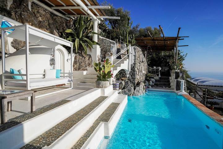 Villa per 8 persone, con sauna e terrazza nonché idromassaggio e giardino in Praiano