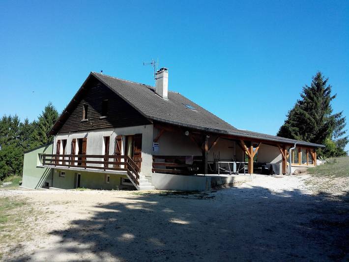Ferienhaus 'Gîte Lauberoye' mit privater Terrasse, privatem Garten und WLAN in Saint-Pierremont, Ardennen