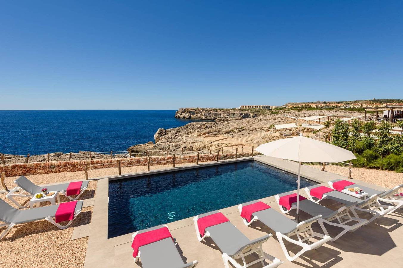 Villa pour 8 personnes in Cala Blanes, Ciutadella