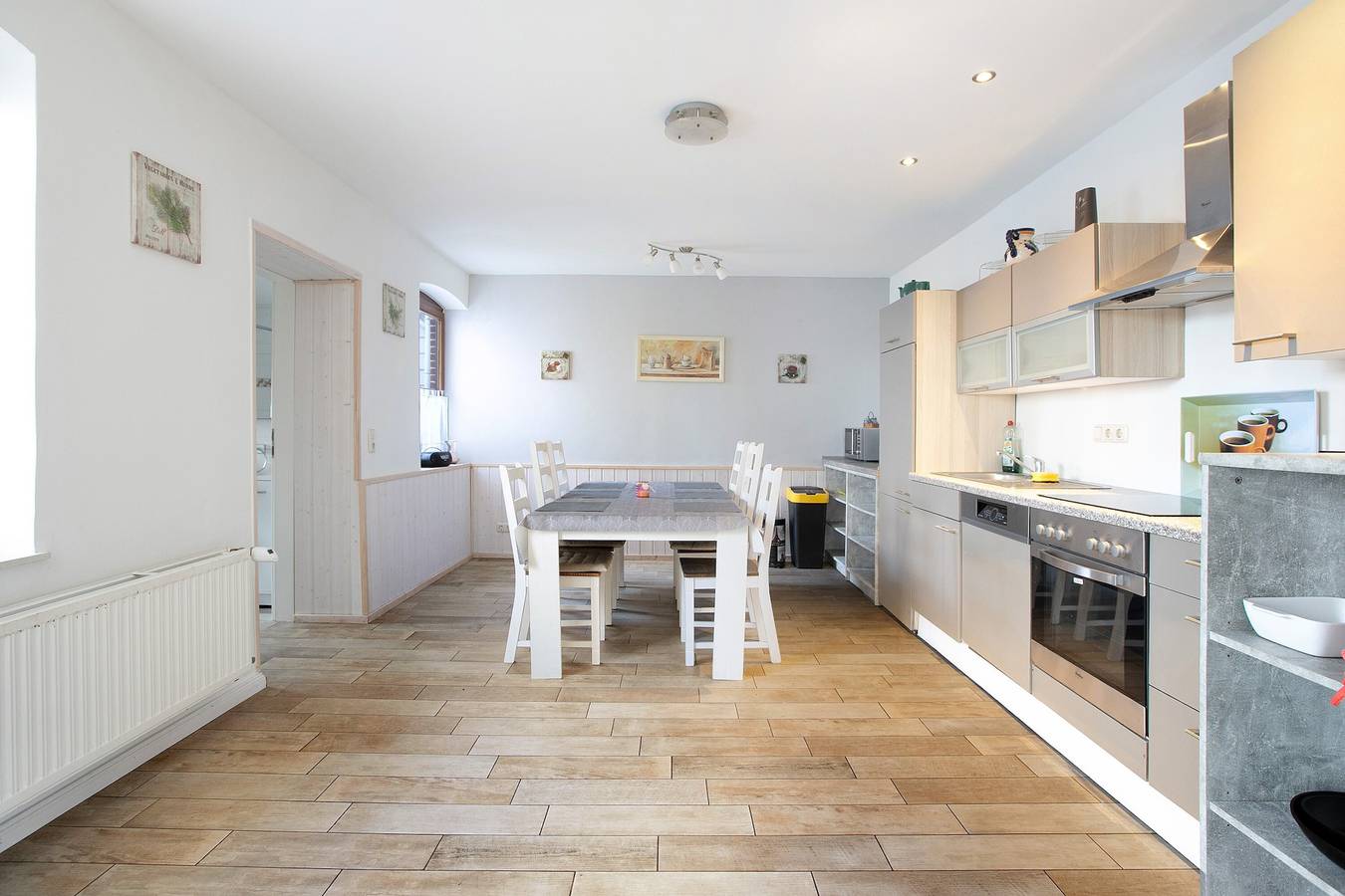 Ganze Wohnung, Ferienwohnung 'Alte Ferienwohnung 1 Wolf' mit privater Terrasse, privatem Garten und Wlan in Hasselberg, Schleswig-Flensburg