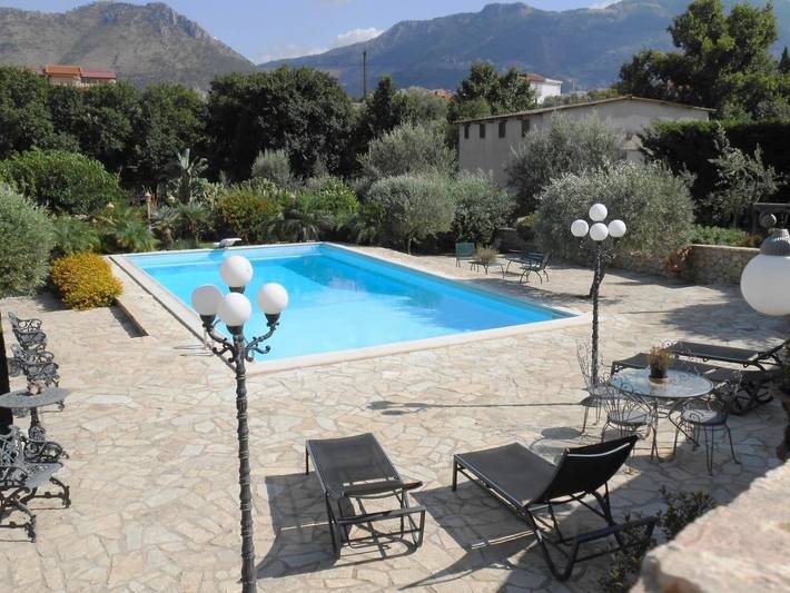 B&b per 2 persone, con Terrazza e Giardino nonché Piscina e Panorama a Monreale