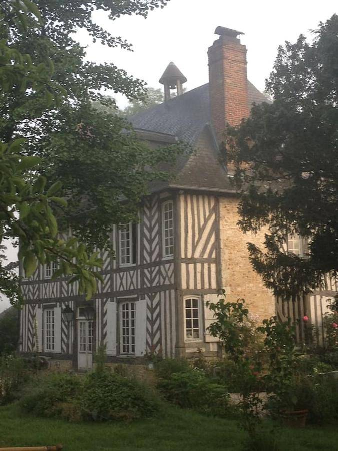 Location de vacances pour 13 personnes, avec Terrasse ainsi que Jardin et Vue à Les Authieux-sur-Calonne