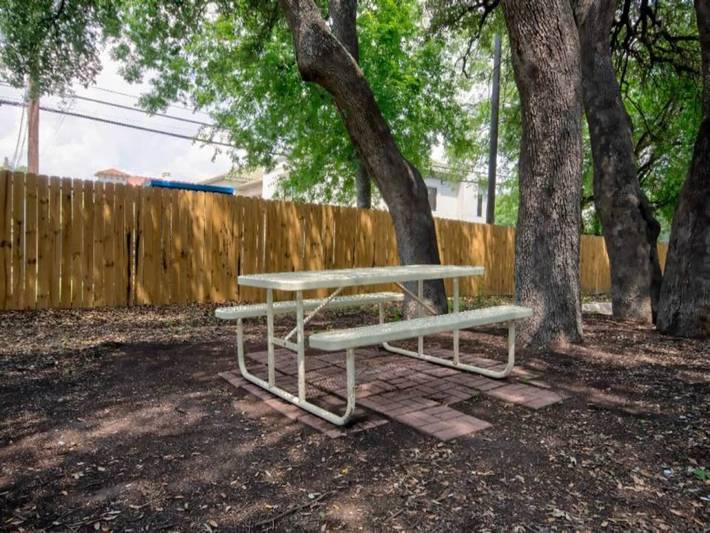 Apartamento entero, Cama matrimonial acogedora | Estacionamiento gratuito in San Antonio, Condado de Bexar