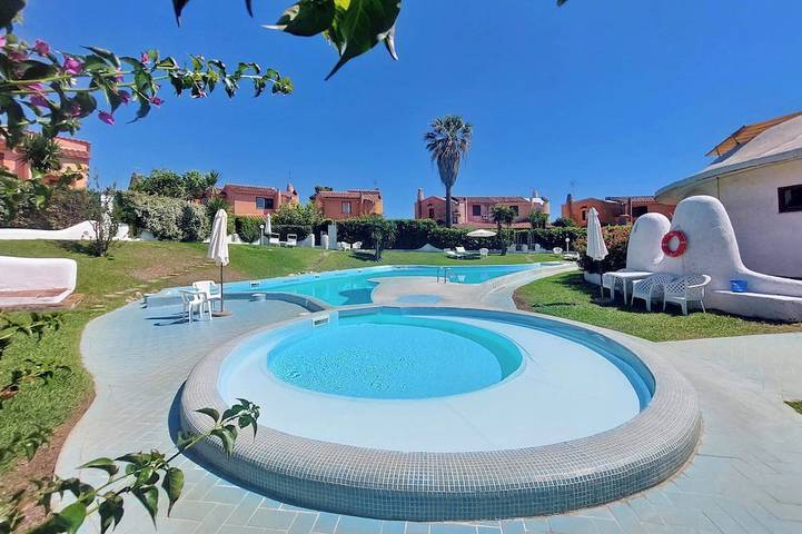 Ferienhaus für 6 Personen, mit Garten und Balkon sowie Pool - 1