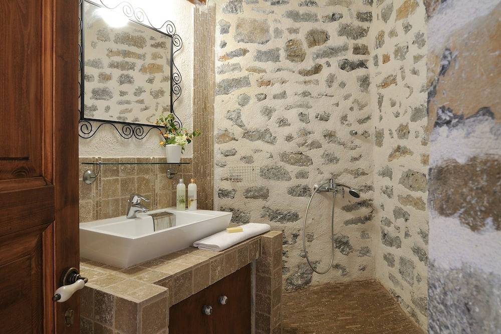Elounda Art Traditionelle Suites- Evenos Suite- überblickend spektakuläre Elounda in Elounda, Lasithi