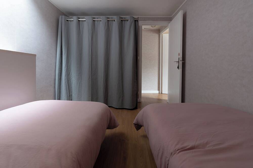 Charming, quiet house with terrace & parking in Nouzonville, Parc naturel régional des Ardennes