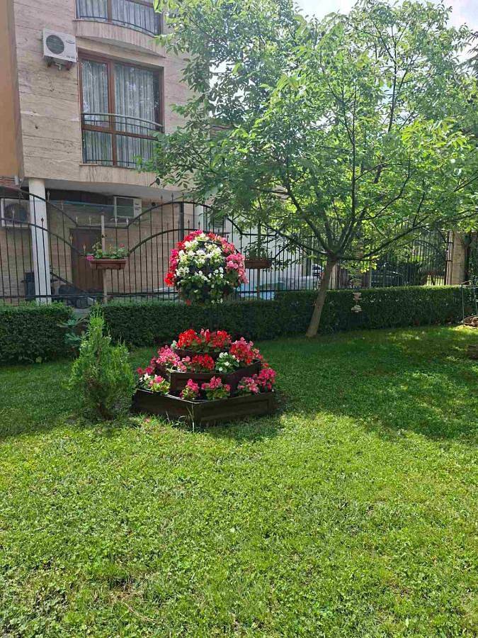 Ośrodek wypoczynkowy dla 2 osób, z Balkon i Taras oraz Ogród i Basen dla dzieci w Słoneczny Brzeg
