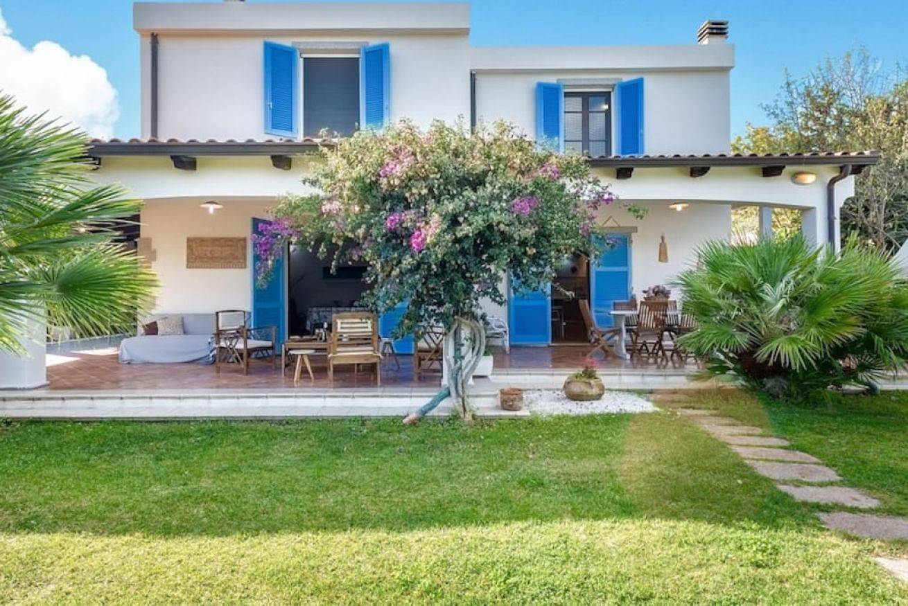 Alghero, Villa Josephine con piscina e Parco  in Alghero, Provincia di Sassari