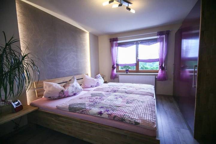Ferienwohnung für 4 Personen, mit Terrasse und Pool in Bärenstein - 2