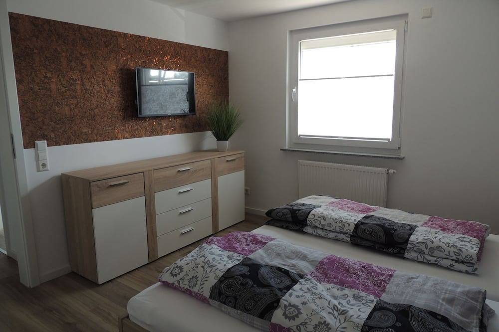 Ganze Wohnung, Moderne Ferienwohnung 1Og in Singen, Hegau