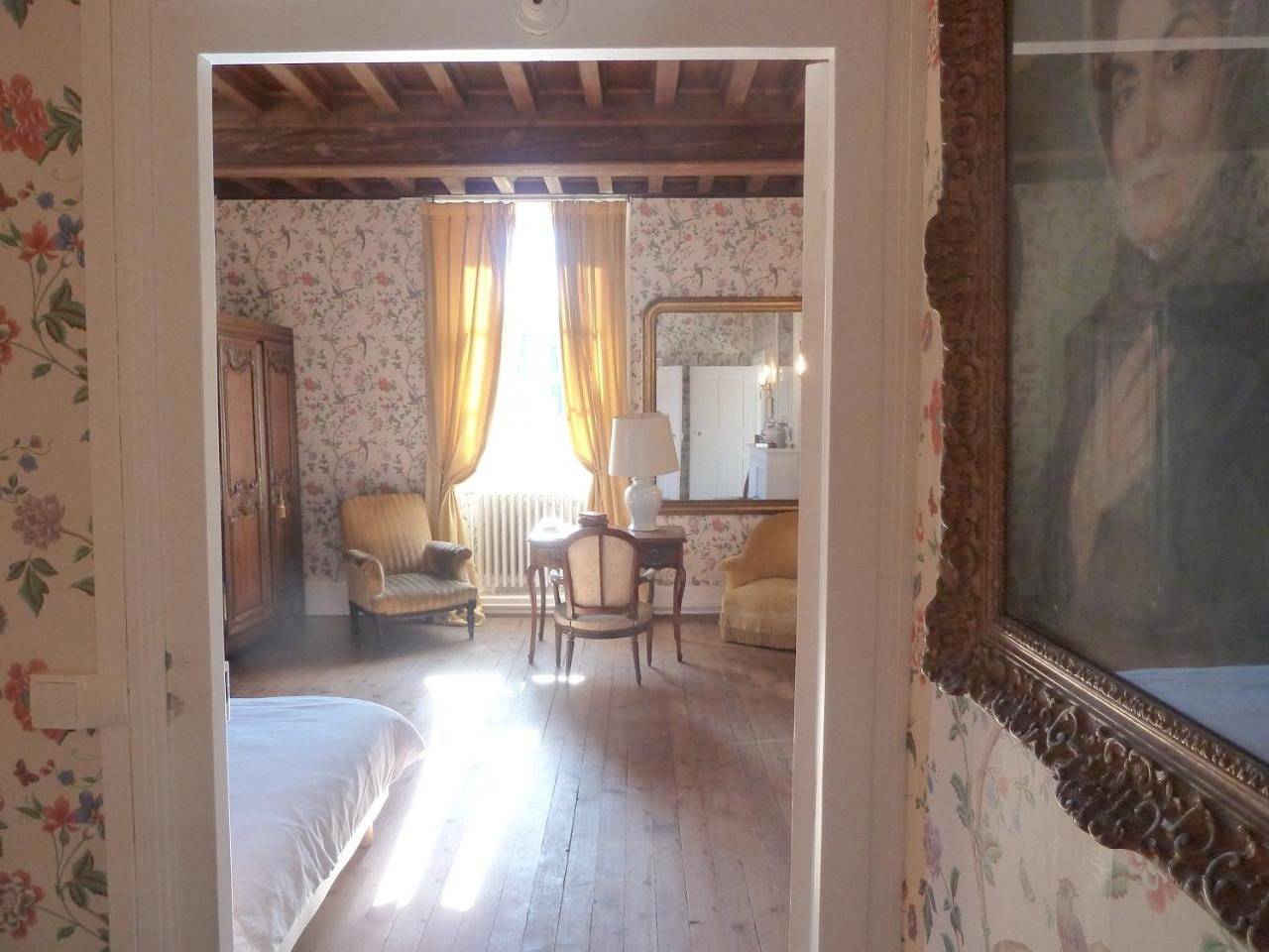 Double Room with Shower in Salbris, Sologne