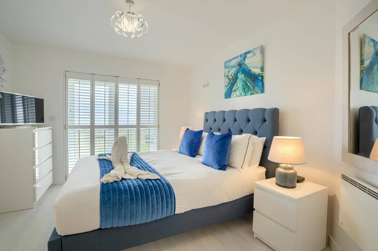 Ganze Wohnung, Luxury Beachfront Outstanding 2 bedroom Apartment in Eastbourne, Ost Sussex