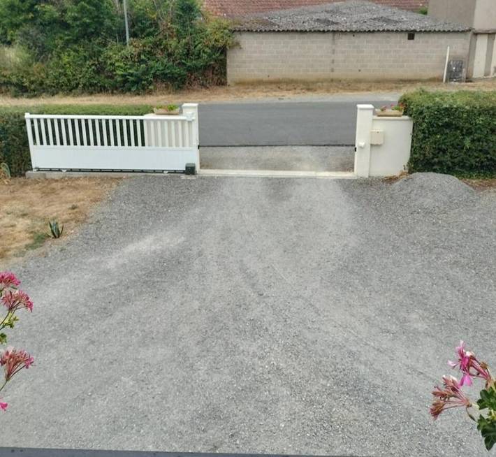 Location de vacances pour 2 personnes, avec vue et jardin à La Trimouille - 3