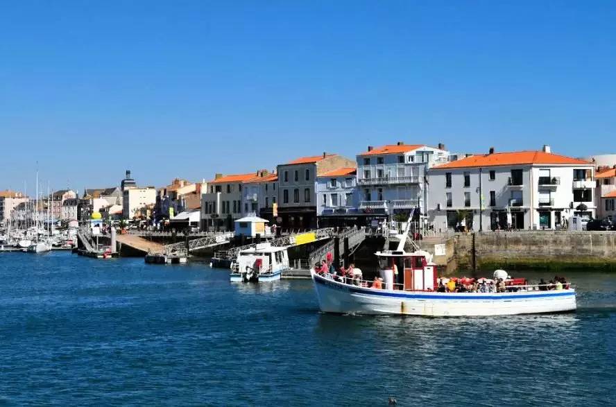 Appartement entier, Appartement 2 pièces 4 personnes in Les Sables-d'Olonne, Vallée de la Loire