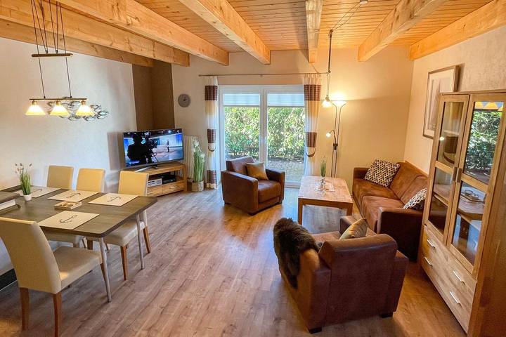 Ferienhaus für 4 Personen, mit Terrasse und Garten sowie Sauna in Büsum