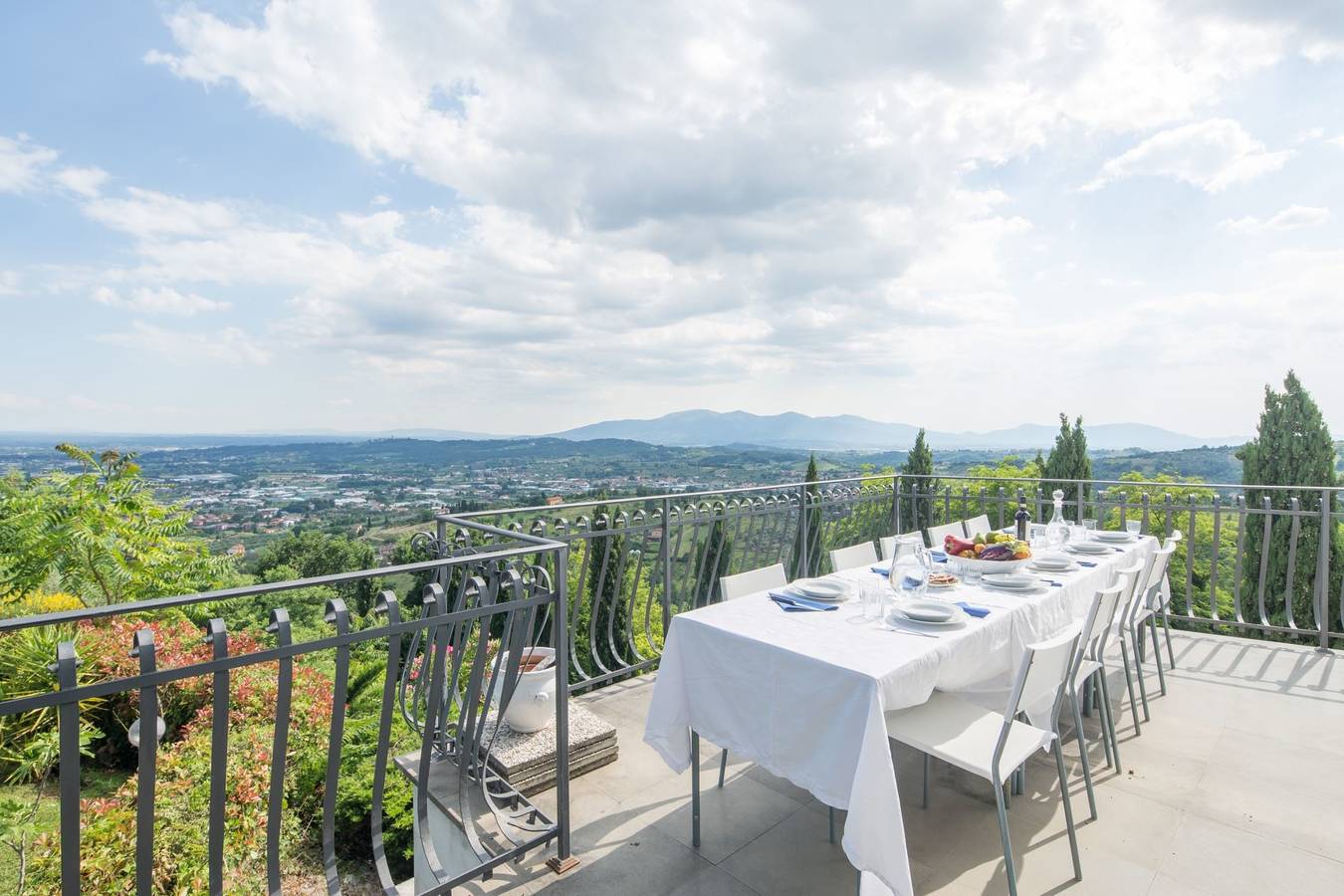 Villa für 12 Personen mit Terrasse in Pescia, Pistoia Provinz