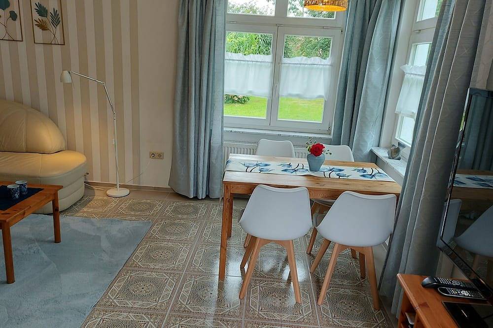 Ganze Wohnung, Ferienwohnung Spatzennest - Rosenhof Ferienwohnungen in Bergen auf Rügen, Bergen auf Rügen und Umgebung