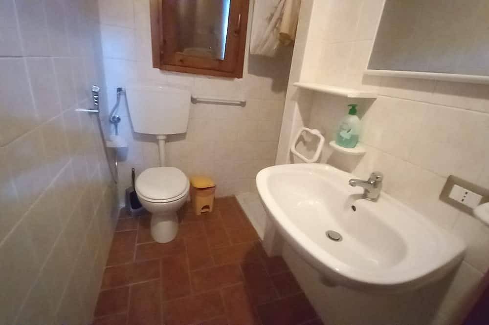 Apartamento entero, 4km away. From scivu beach nestled in the Mediterranean maquis. in Arbus (Cerdeña), Arbus (Municipio)