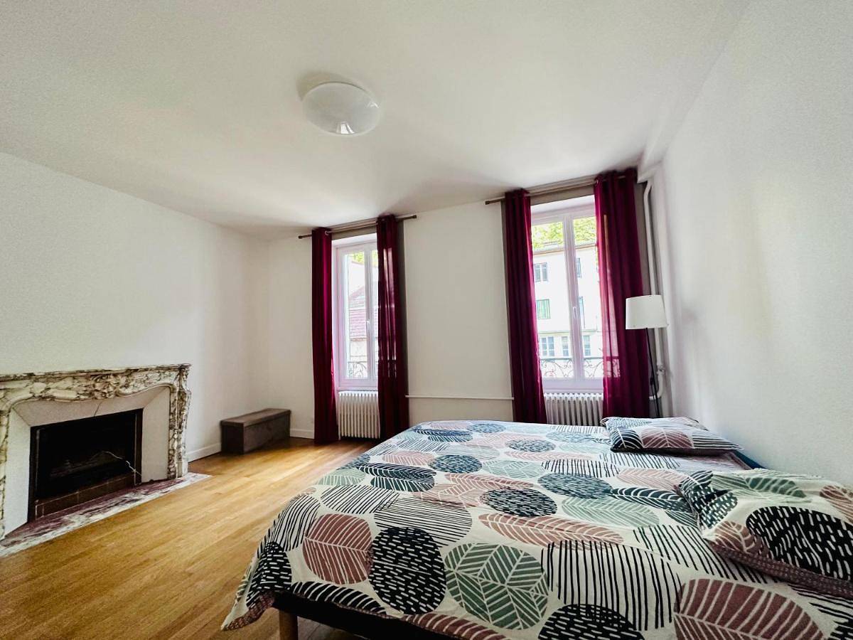 Appartement entier, Apartment with Garden View in Saint-Claude (Jura), Parc naturel régional du Haut-Jura