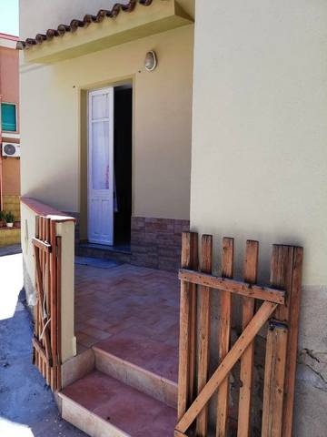 Location de vacances pour 5 personnes, avec terrasse à Fluminimaggiore