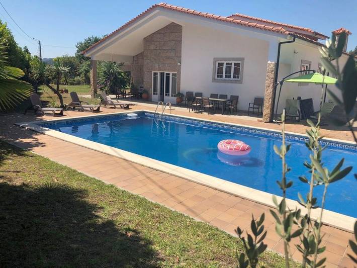 Maison d’hôte pour 7 personnes, avec jacuzzi ainsi que piscine et jardin
