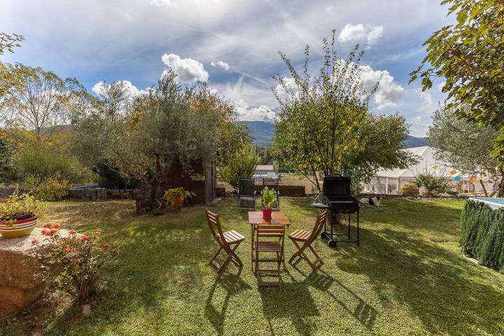 Casa rural para 4 personas, con Jardín en Navacepedilla de Corneja