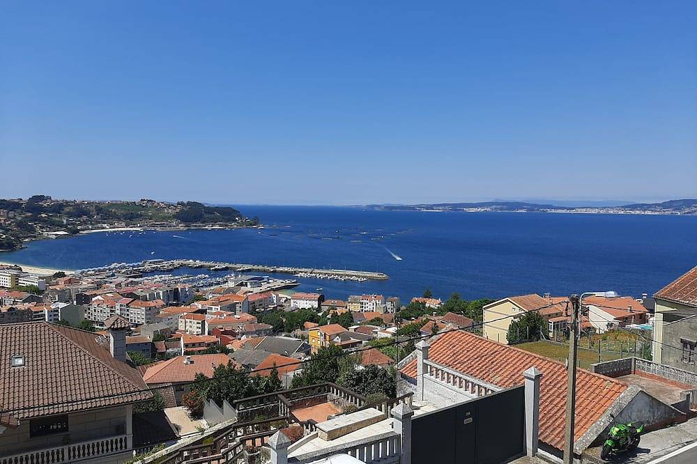 Entire apartment, 130 m2 apartment with incredible views of the Ria de Pontevedra in Bueu, Rías Baixas