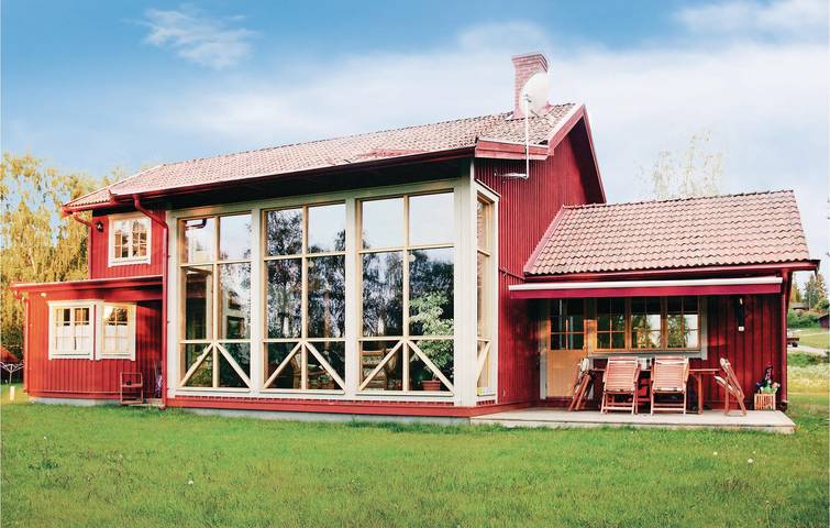 Hus för 10 Personer, med Terass samt Bubbelpool och Trädgård och Bastu i Järvsö