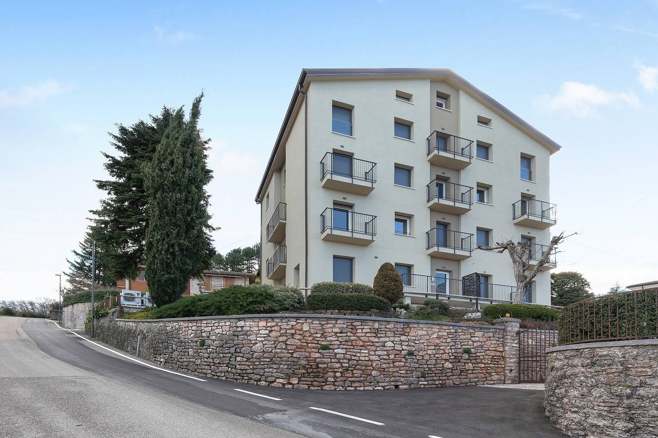 Apartamento entero, Apartamento de Giulio Segundo Piso in San Zeno di Montagna, Montañas Garda