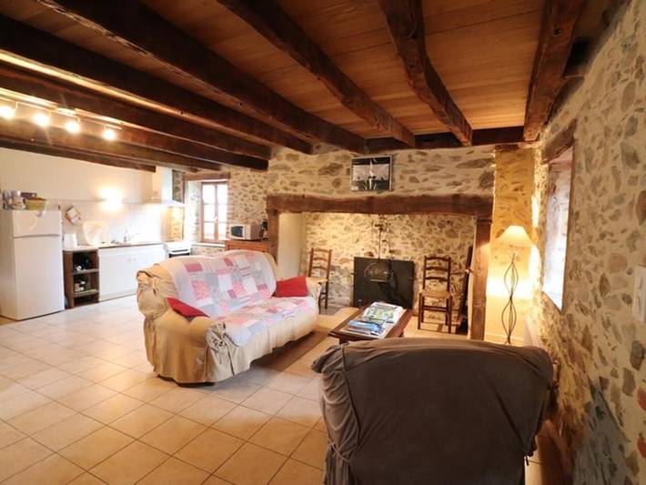 Location de vacances pour 3 personnes, avec jardin à Saint-Étienne-de-Maurs - 4