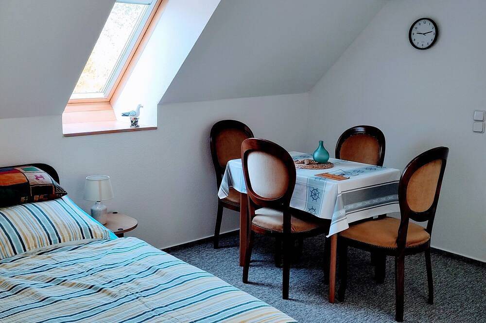 Ganze Wohnung, Ferienwohnung 60 qm - Ferienwohnungen am Malchiner See in Malchiner See, Schorssow