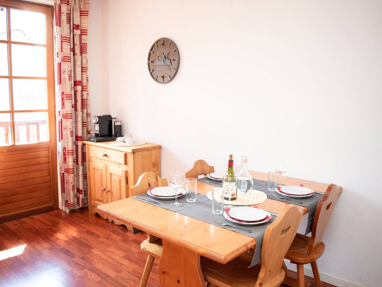 Apartamento entero, Apartamento cómodo con piscina, cerca del centro y pistas in Vignec, Parque nacional de los Pirineos