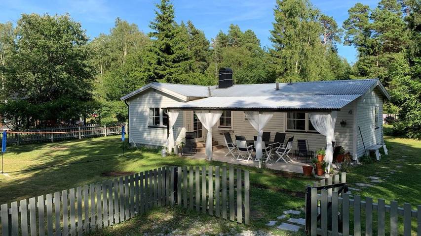 Ferienhaus für 5 Personen, mit Terrasse und Garten