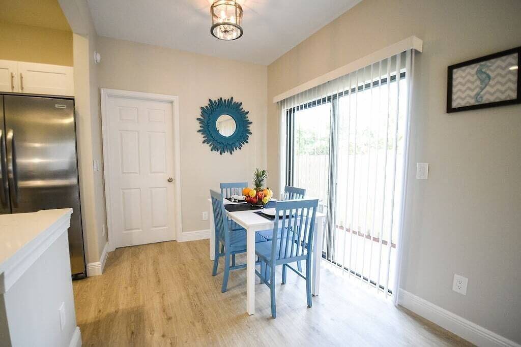 Ganze Wohnung, 🏖️ Beachy Keen 🐚 Jupiter - Strandnähe 🏄 Pool 🏊 Golf 🏌️ Angeln 🎣 Radfahren 🚴🏻‍♂️🚴🏻‍♀️ in Jupiter, Palm Beach County