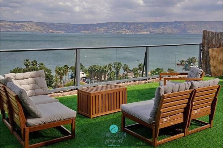 Gîte pour 11 personnes, avec terrasse ainsi que vue sur le lac et vue, animaux acceptés à Tibériade