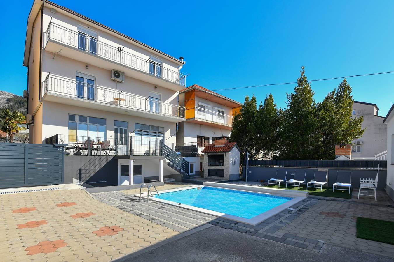 Ganze Wohnung, Apartment Dijana with private pool in Imotski, Makarska Riviera