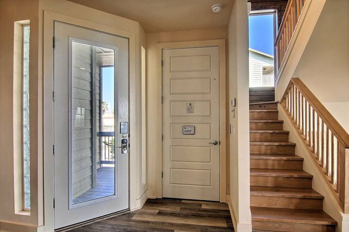 Vacation home for 16 people, with hot tub and balcony as well as pool in Port Aransas