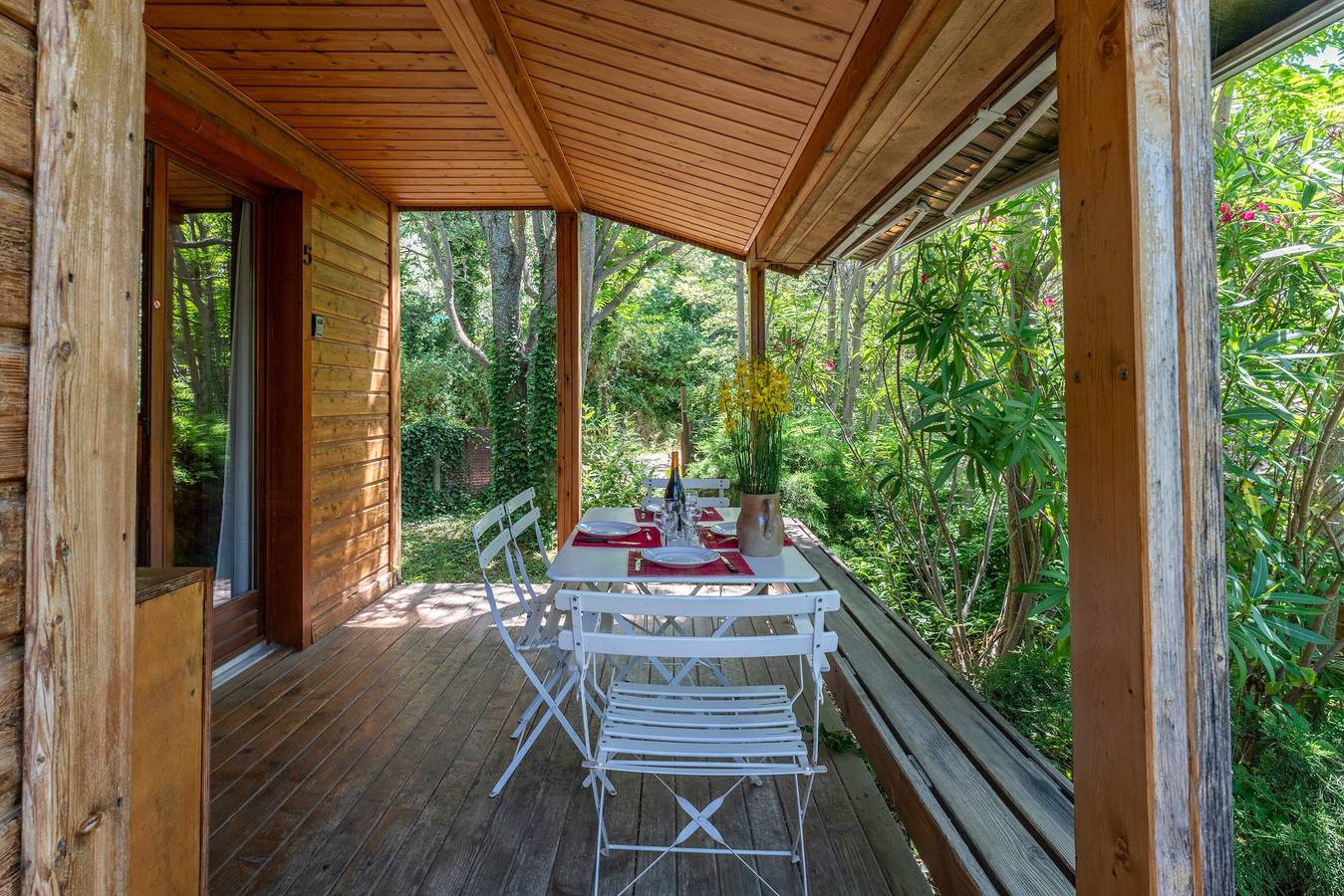 Chalet 'Gite Thym' con piscina compartida, terraza privada y Wi-Fi in Mirabel-aux-Baronnies, Región de Nyons