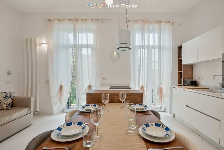 Ganze Wohnung, Ferienwohnung für 2 Personen mit Balkon/Terrasse in La Spezia (By), La Spezia