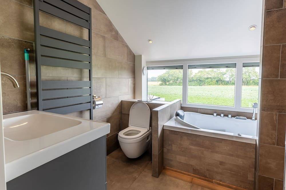 Villa de Brouwersdam in Scharendijke, Zeeuwse Kust