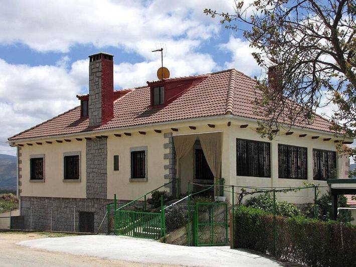 Casa rural con piscina para 2 personas, con Terraza además de Jardín y Piscina en Barco de Ávila-Piedrahita