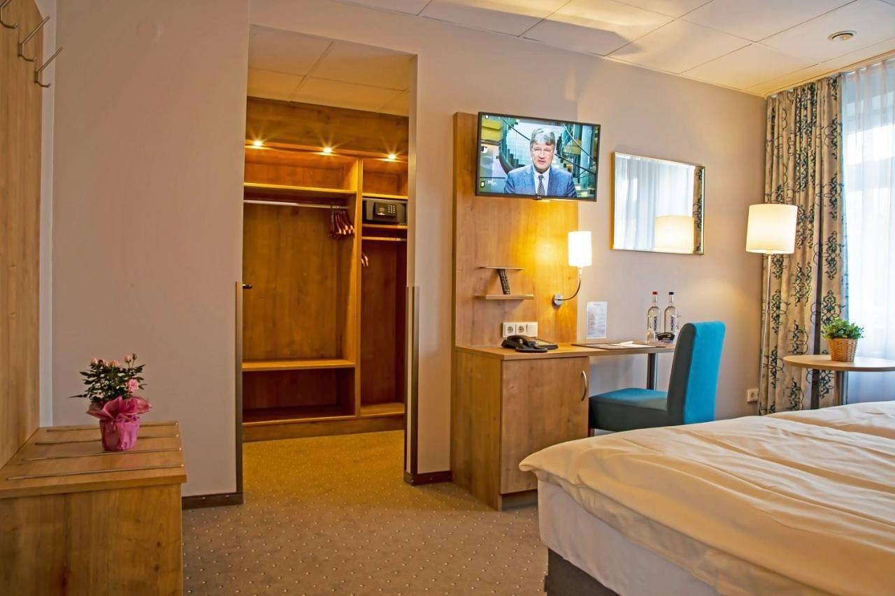 Hotel für 1 Person mit Terrasse in Wedel, Kreis Pinneberg