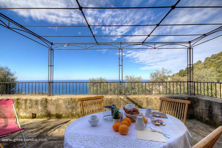 Gîte pour 2 personnes, avec terrasse - 1