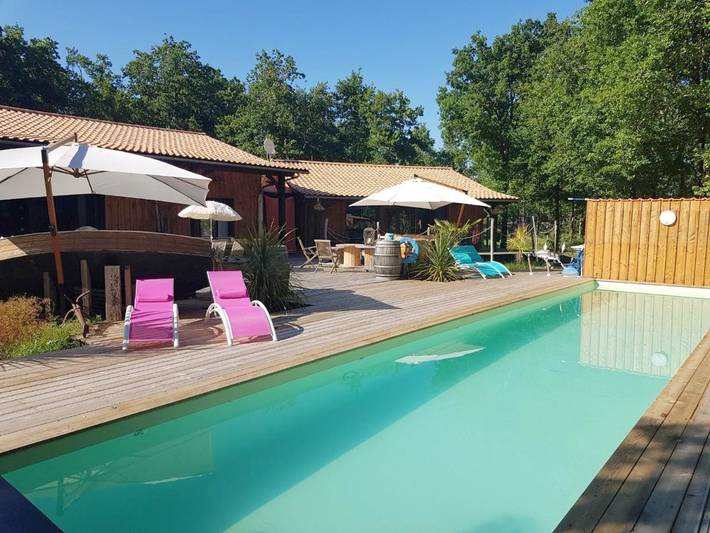 Chambre d’hôte pour 3 personnes, avec Terrasse et Jardin ainsi que Piscine et Sauna à Hourtin