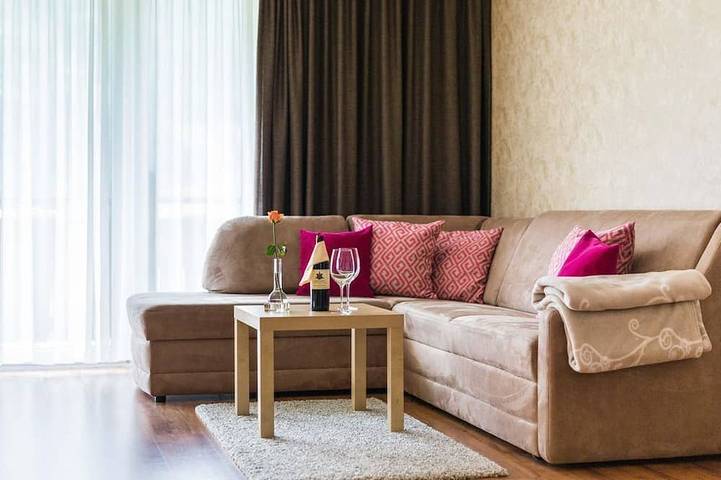 Apartmenthotel für 4 Personen, mit Terrasse und Sauna sowie Garten - 1