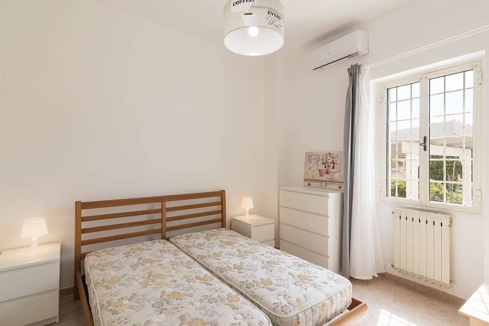 Ganze Wohnung, Rome's Beach House 1 in Torvaianica, Rom Provinz